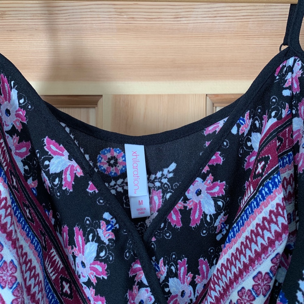 Cold shoulder romper. - Picture 3 of 4
